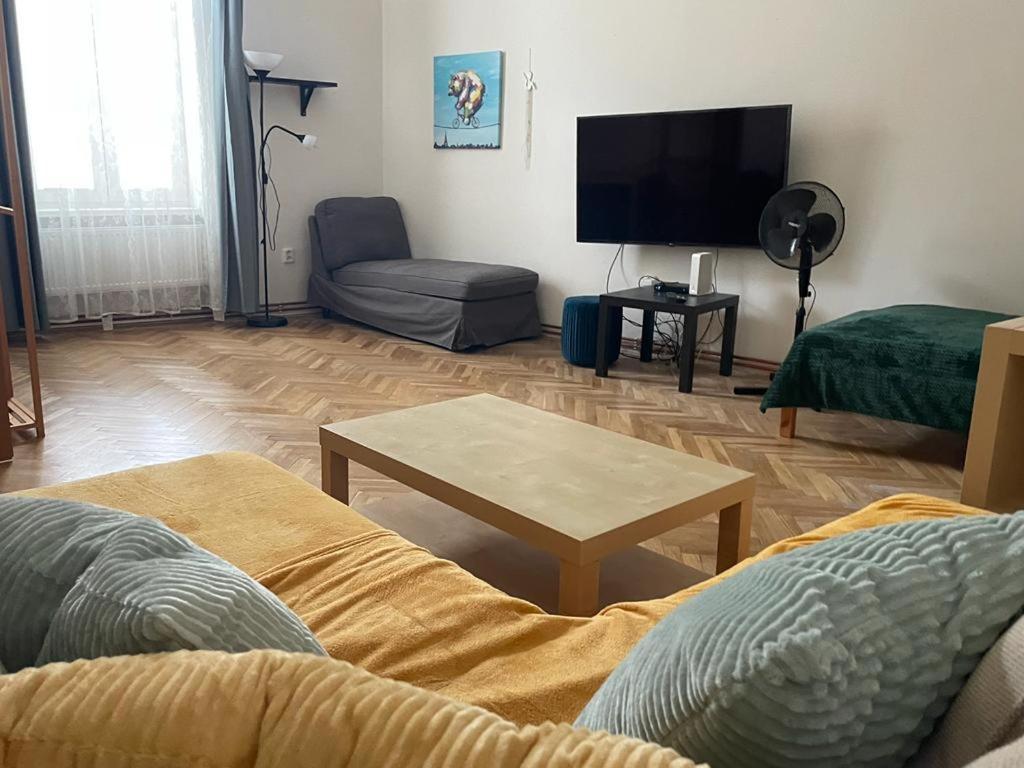 Apartment Green House - Old Town Братислава Номер фото